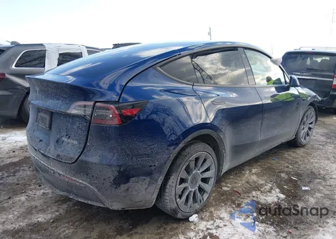 2021 Tesla Model Y Long Range Dual Motor All-Wheel Drive z USA, uszkodzony, nr VIN 5YJYGDEE5MF232904